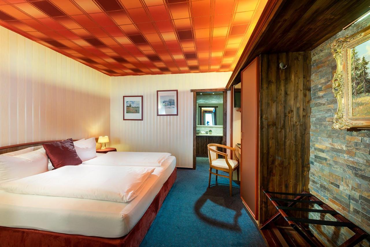 Wellnesshotel Seeschloesschen - Privat- Spa & Naturresort Senftenberg Buitenkant foto