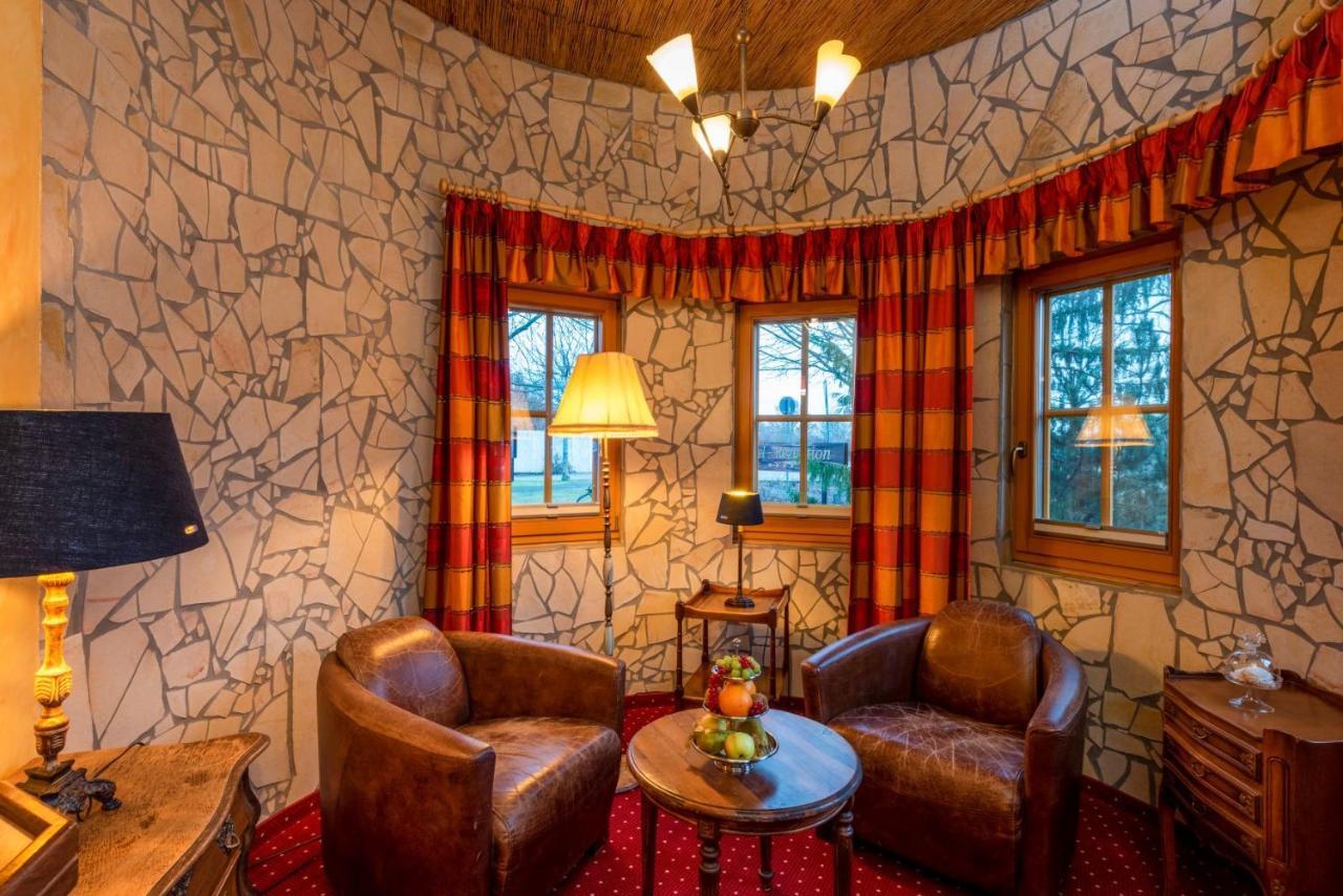 Wellnesshotel Seeschloesschen - Privat- Spa & Naturresort Senftenberg Buitenkant foto