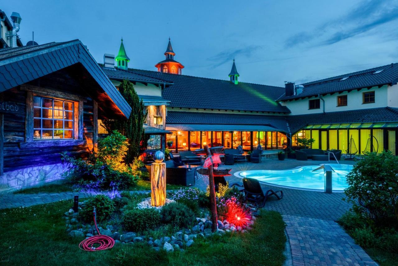 Wellnesshotel Seeschloesschen - Privat- Spa & Naturresort Senftenberg Buitenkant foto
