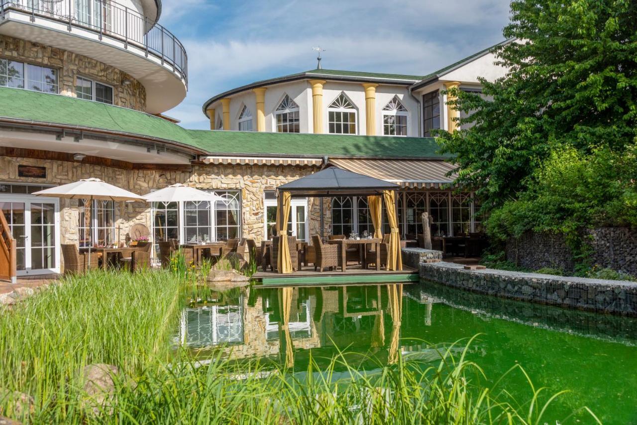Wellnesshotel Seeschloesschen - Privat- Spa & Naturresort Senftenberg Buitenkant foto